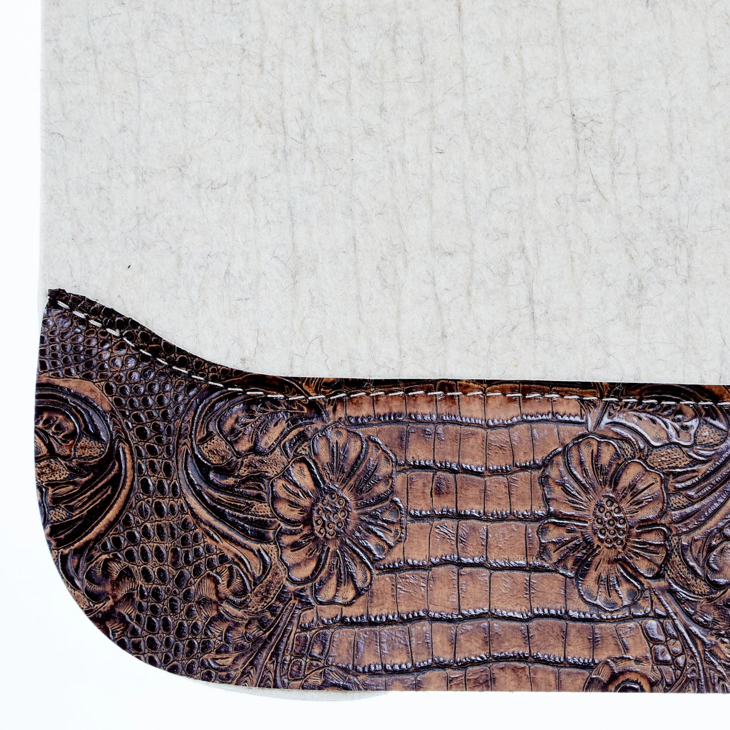 Reinsman 3/4 Inch APEX Performance Contour Felt Saddle Pad With Brown Crocodile Wear Leathers 6 Reinsman 3/4 Inch APEX Performance Contour Felt Saddle Pad With Brown Crocodile Wear Leathers - Image 4